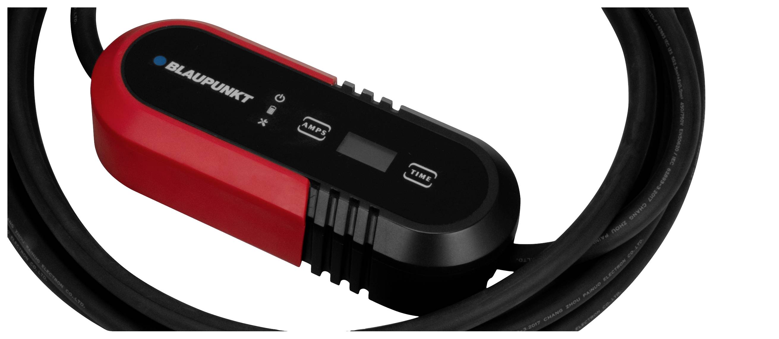 Een oplader met een zwart en rood behuizing, een display en knoppen voor instellingen. Tekst 'BLAUPUNKT' en kabel zichtbaar.