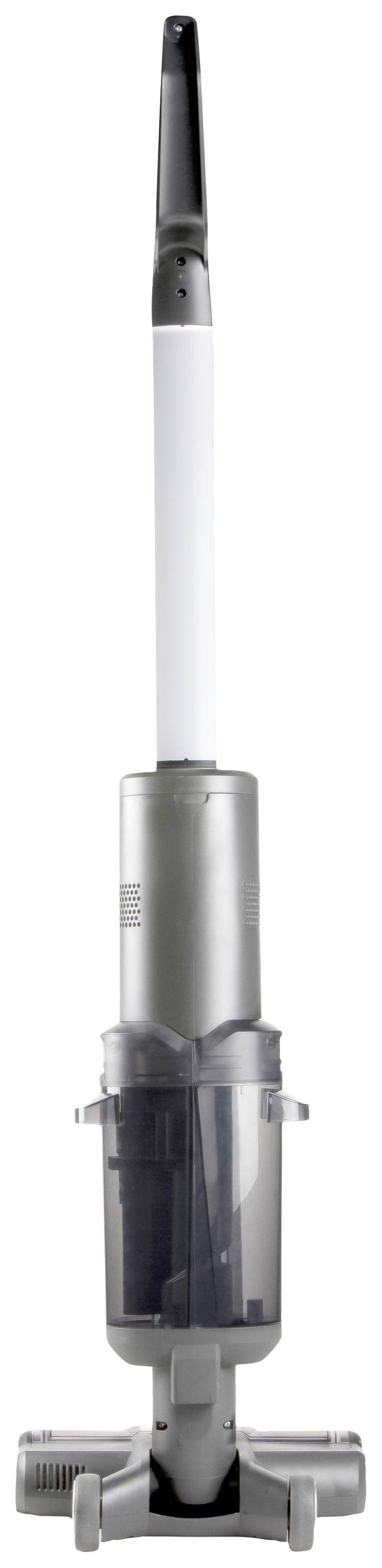 Een zilveren, draadloze stofzuiger met een lange steel en een transparante vuilcontainer staat rechtop tegen een witte achtergrond.