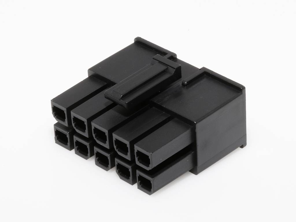 Zwarte 8-pins PCIe-stroomstekker, gebruikt voor de stroomvoorziening van videokaarten en andere pc-componenten.