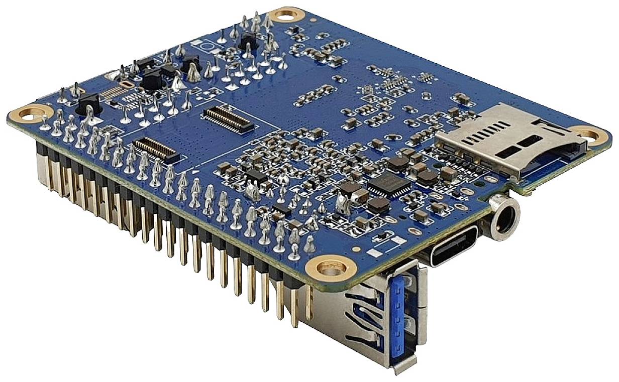 Klein blauw elektronicabord met verschillende aansluitingen, waaronder USB en microSD, en zichtbare elektronische componenten.