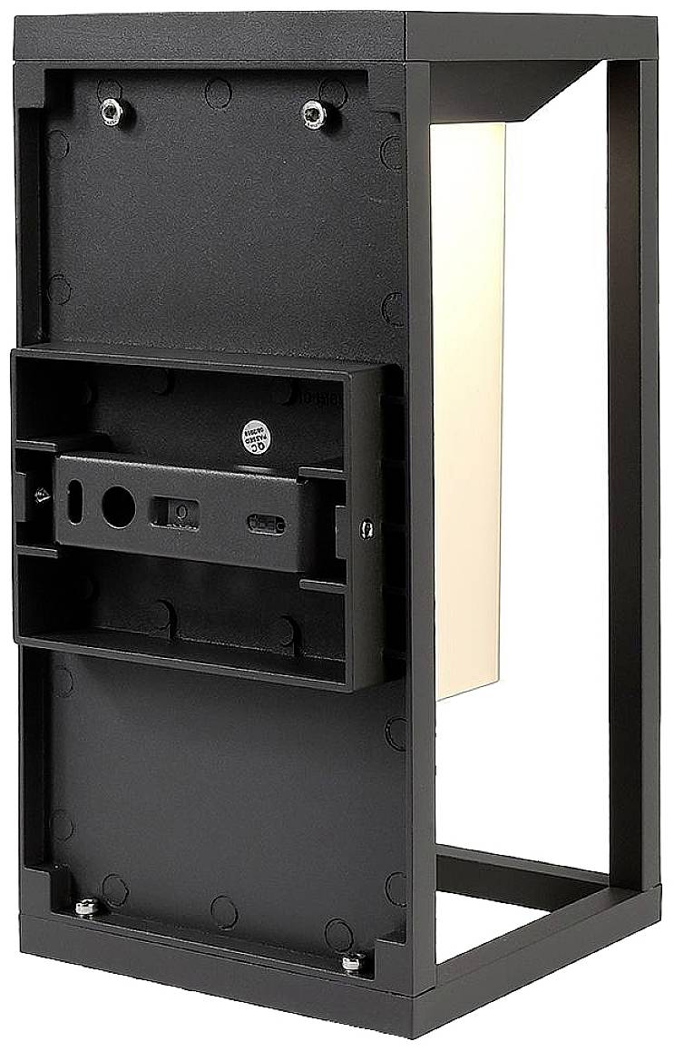 Een zwarte metalen wandlamp in een rechthoekig frame. Hij heeft een minimalistisch design, geschikt voor moderne buitenruimtes.