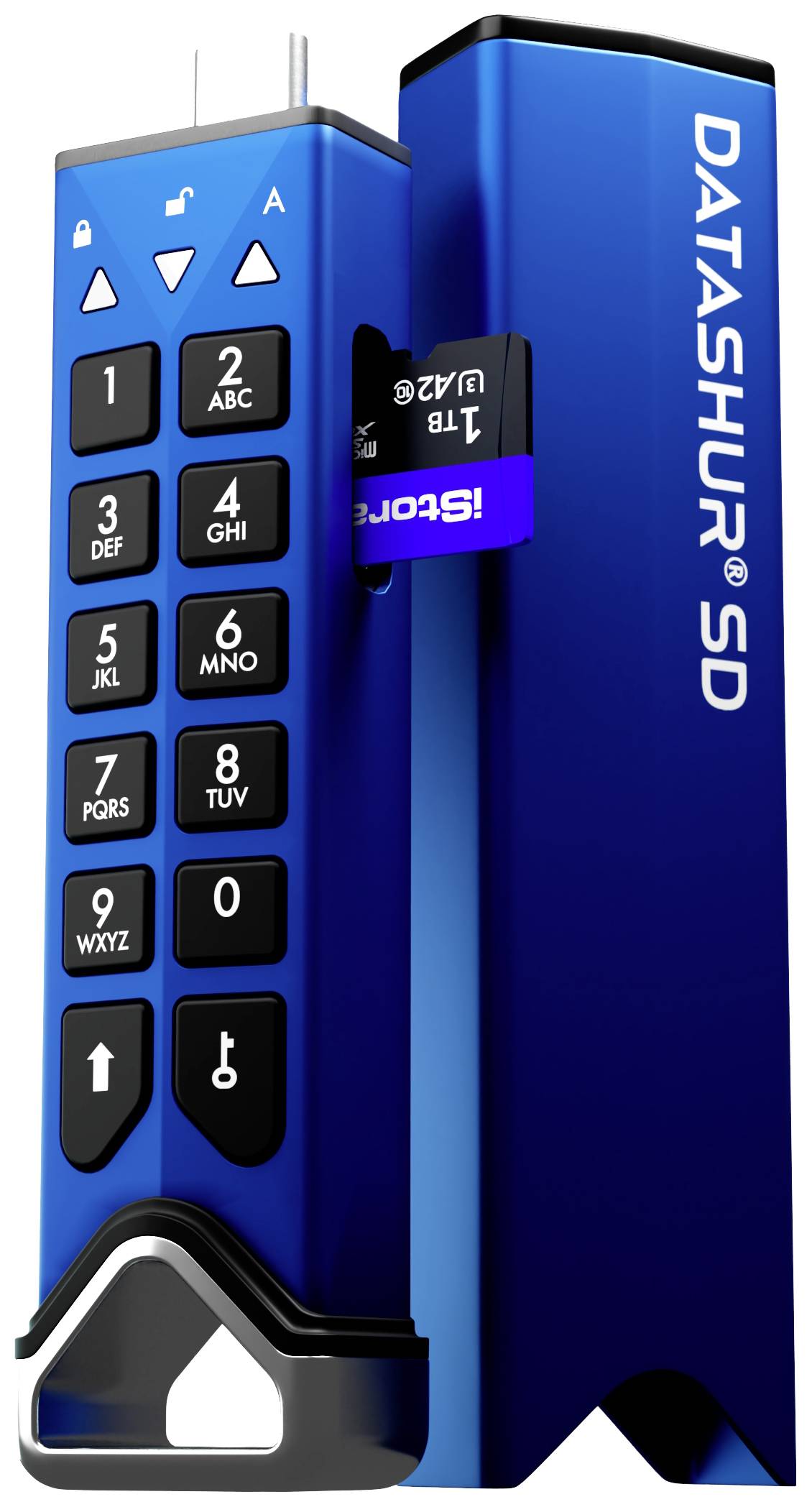 Een blauwe USB-stick met toetsenbord voor invoer. De SD-kaart is gedeeltelijk uit het apparaat verwijderd. Markering: 'DATASHUR SD'.