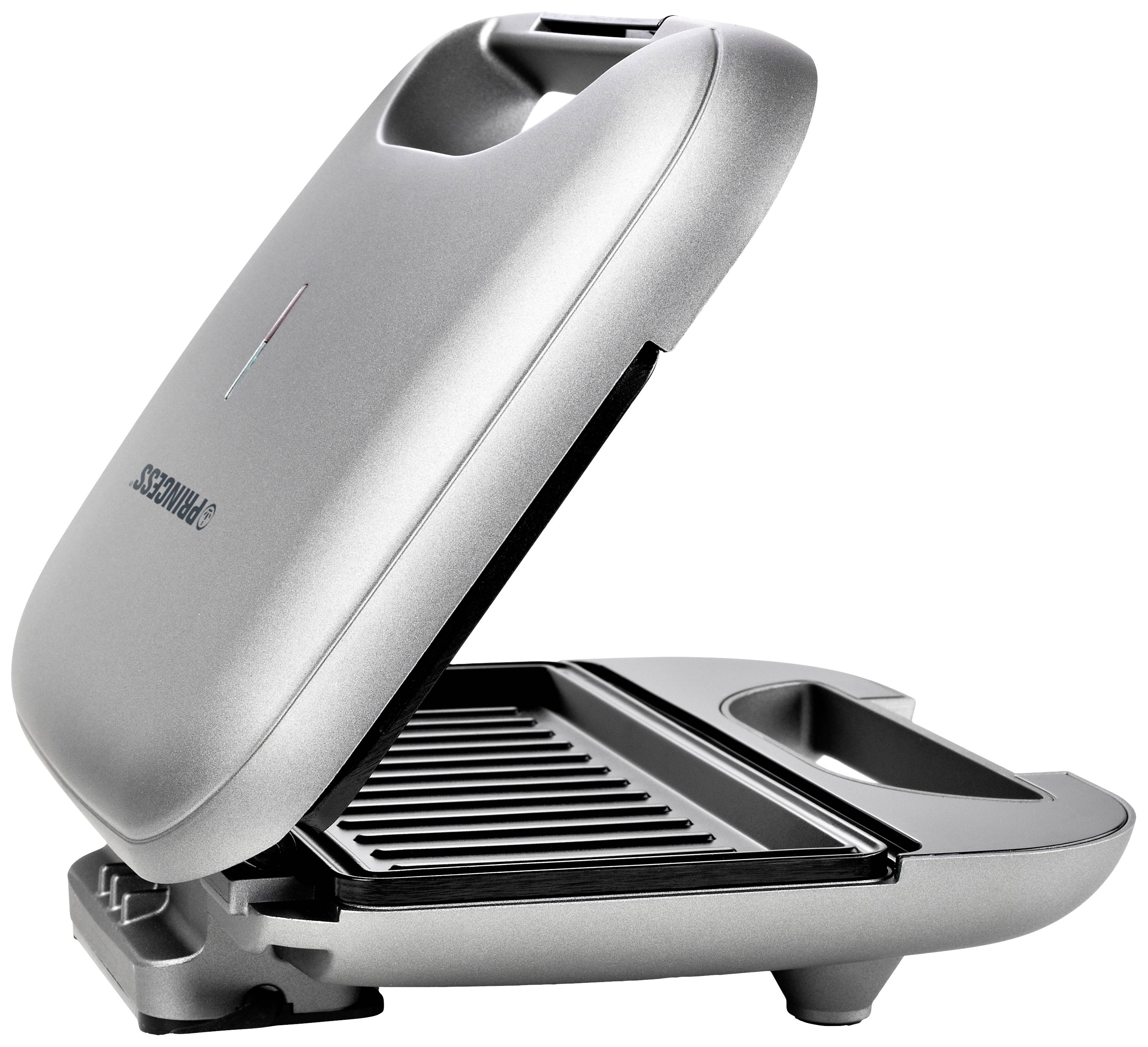 Een zilveren tosti-ijzer met geopend deksel, zichtbare grillplaten en handvat.