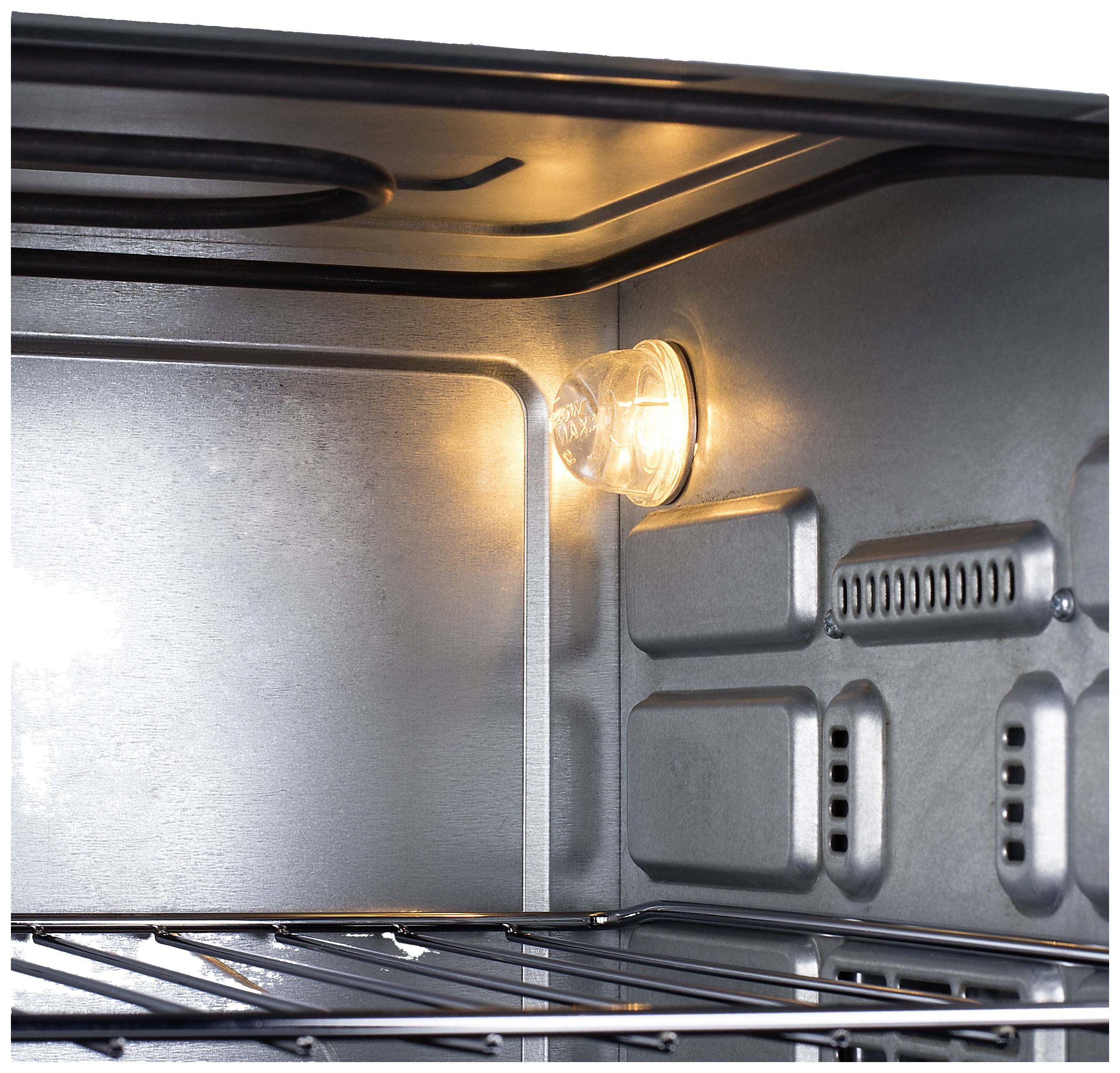 Een verlichte binnenkant van een oven met een rooster, waarbij de structuur en verlichting in de oven worden getoond.