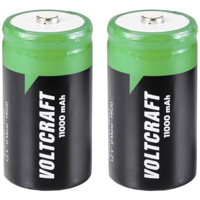 Twee groene en zwarte batterijen van het merk 'Voltcraft' met een capaciteit van 11000 mAh, model HR20, 1,2 V.