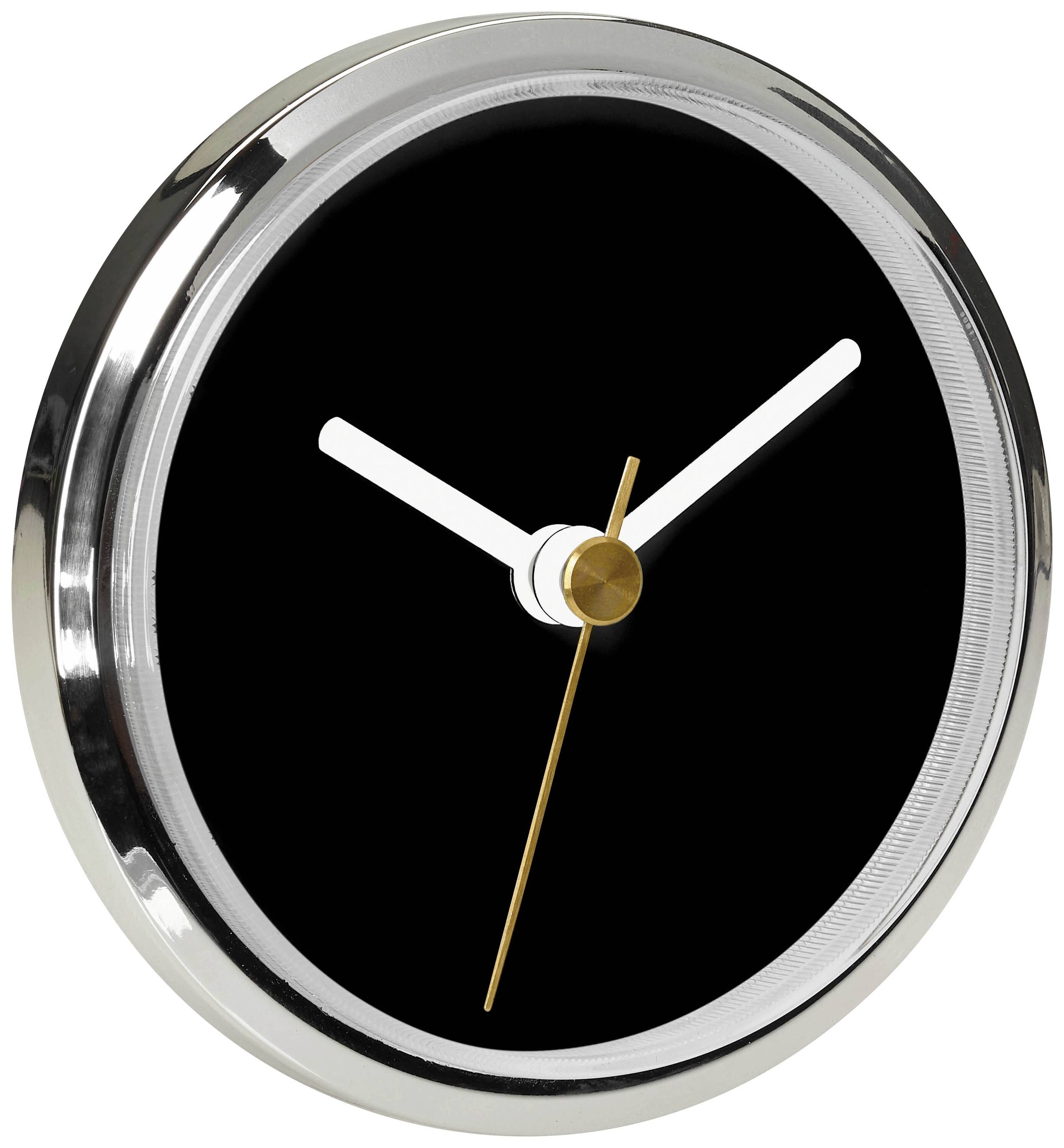 Een ronde wandklok met een zwarte wijzerplaat, zilveren rand en gouden en witte wijzers, die ongeveer op 10:09 uur staat.