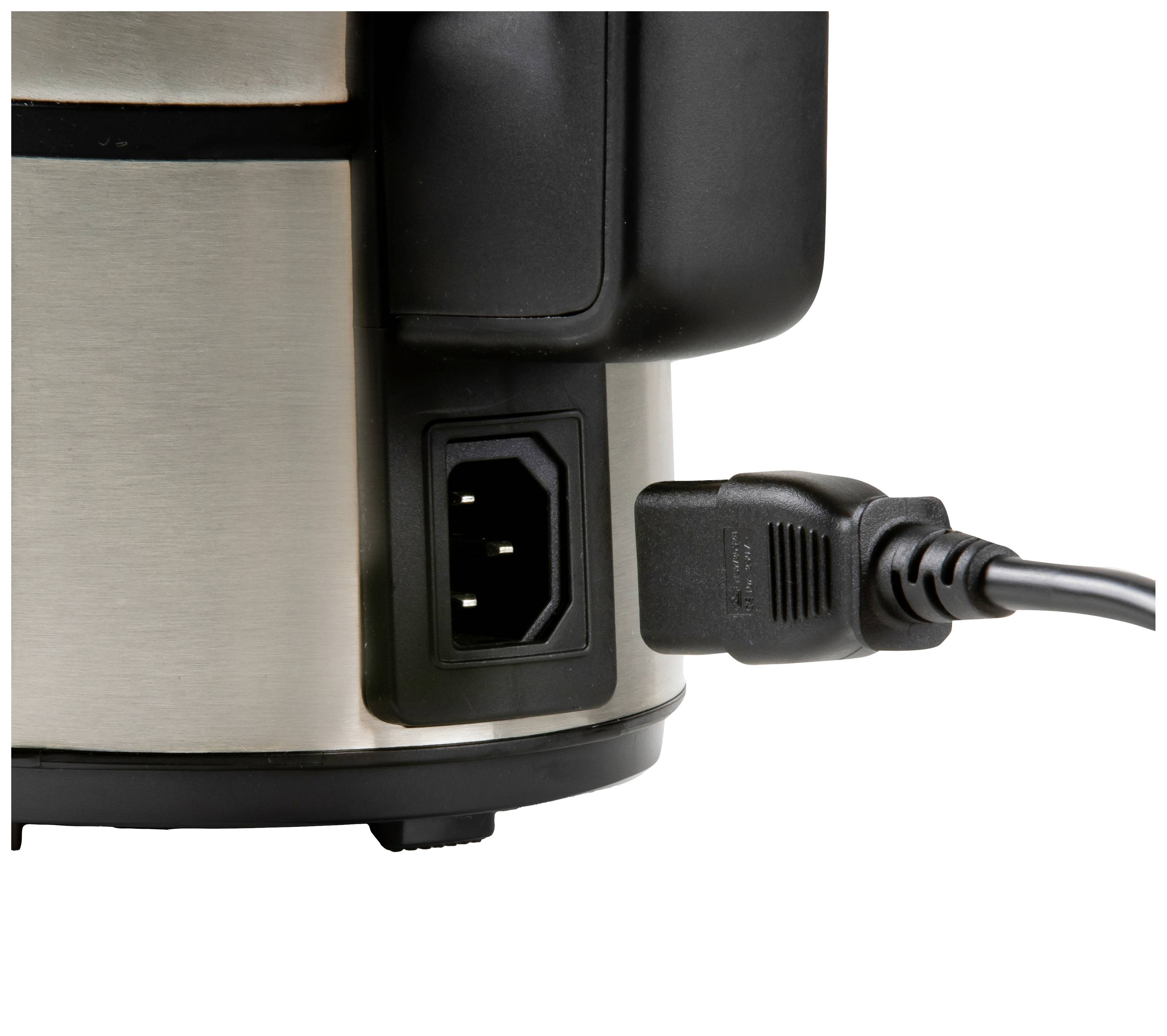 Close-upfoto van een waterkoker met netstroomaansluiting. Het snoer is gedeeltelijk ingestoken. Elektrisch keukenapparaat.