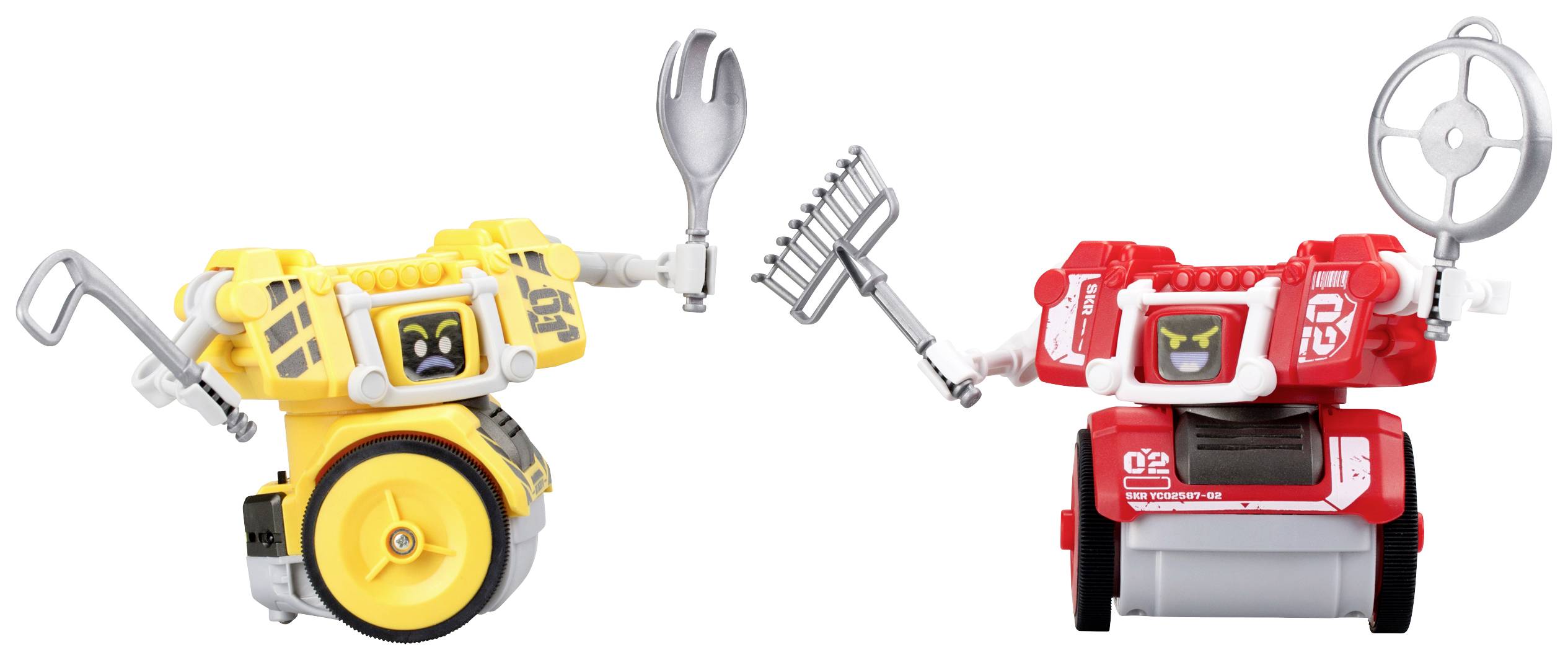 Twee kleurrijke speelgoed-robots op wielen, een geel en een rood. Ze houden gereedschappen vast in hun handen, zoals een vork en een hark.