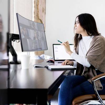 Ergotron HX Arm Desk Mount Tafelbeugel voor monitor Aantal monteerbare displays: 1 Display(s) 38,1 cm (15") - 124,5 cm (-4