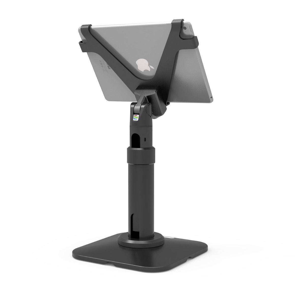 Tablet in verstelbare houder op een tafelstandaard. Staand formaat, zwarte voet, ideaal voor presentaties of werkplekken.
