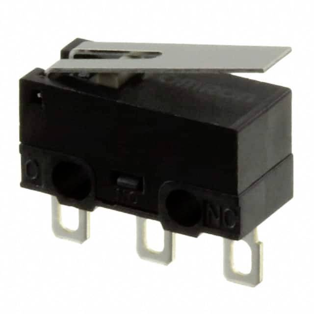 Zwarte microswitch met drie metalen aansluitingen en een hefboom. Geschikt voor elektronische apparaten ter besturing van schakelingen.