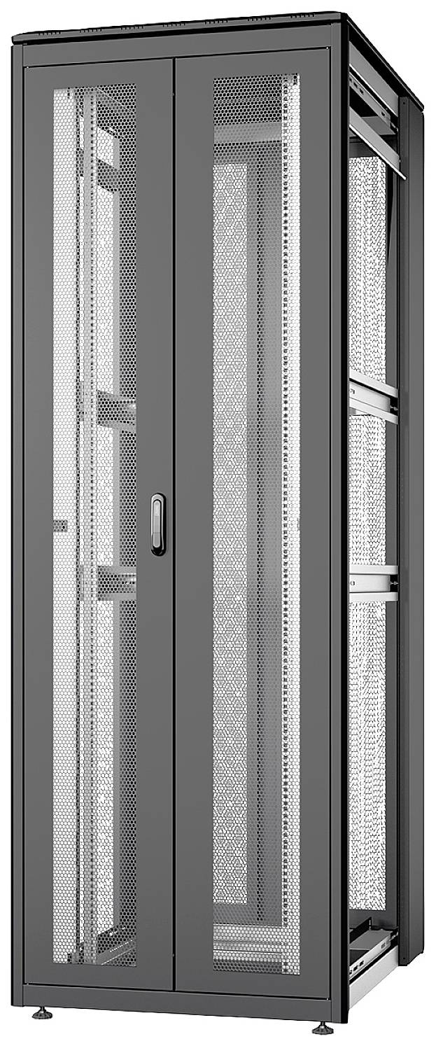 Een grote, zwarte serverrack-kast met geperforeerde deuren voor luchcirculatie. Geschikt voor de opslag van IT-apparatuur.