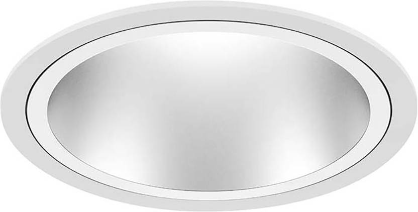 Ronde, zilveren plafondlamp met een witte rand, ingebouwd in een plafond.