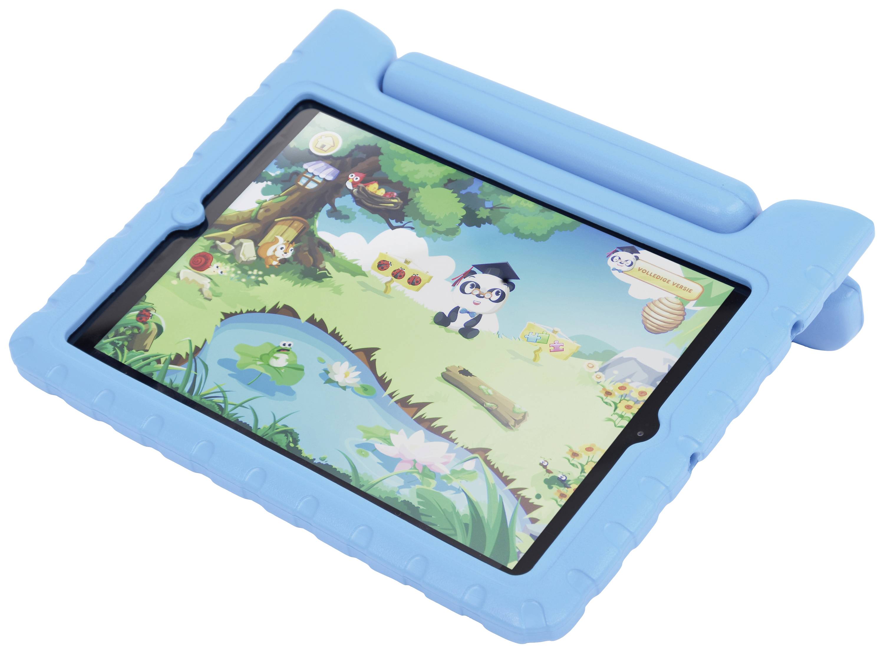 Een tablet met een blauwe beschermhoes toont een kleurrijke tekening van een tuin met een boom, bloemen en een geanimeerde panda.
