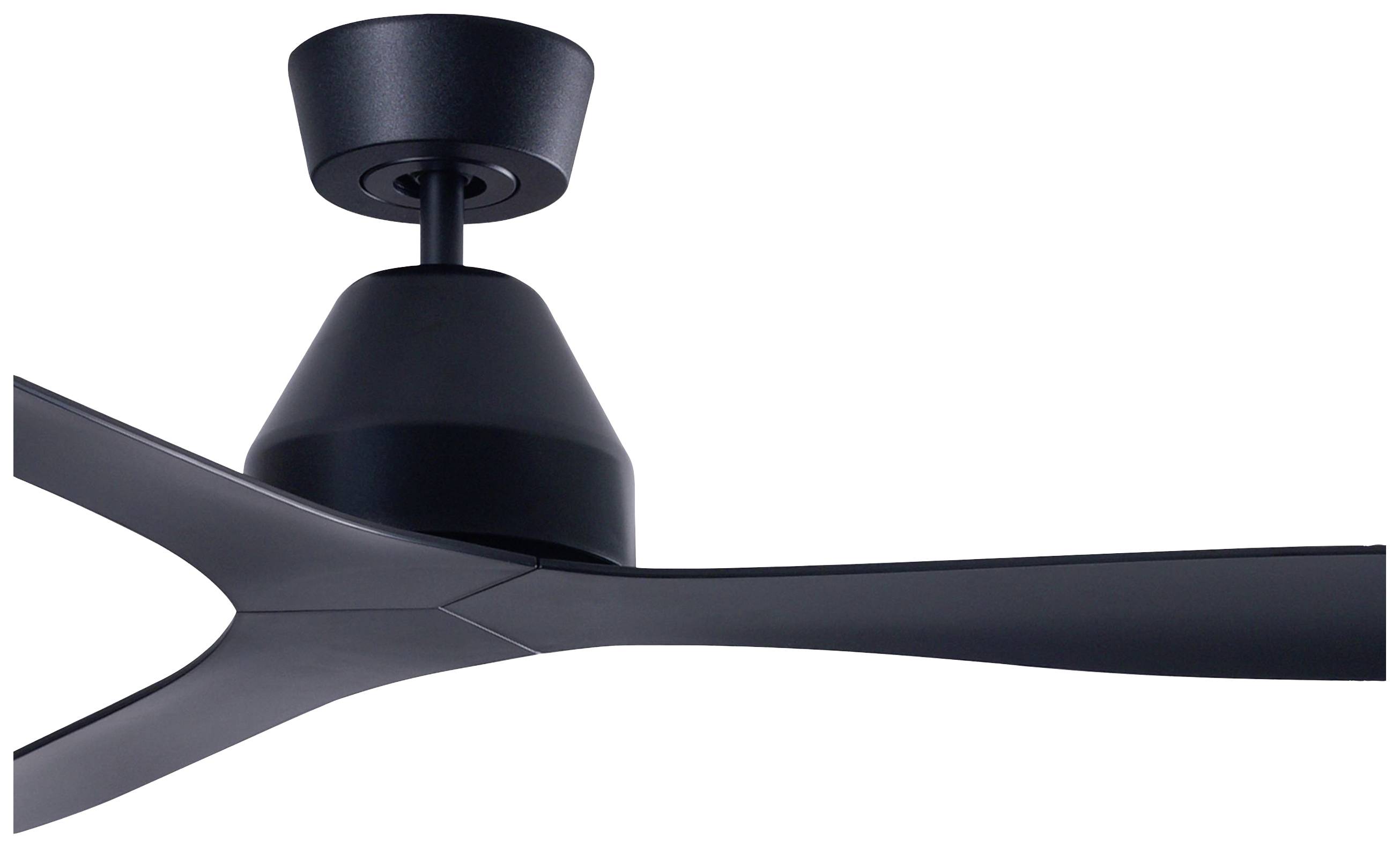 Een moderne zwarte plafondventilator met drie vleugels, bevestigd aan een donkere plafondmontage.