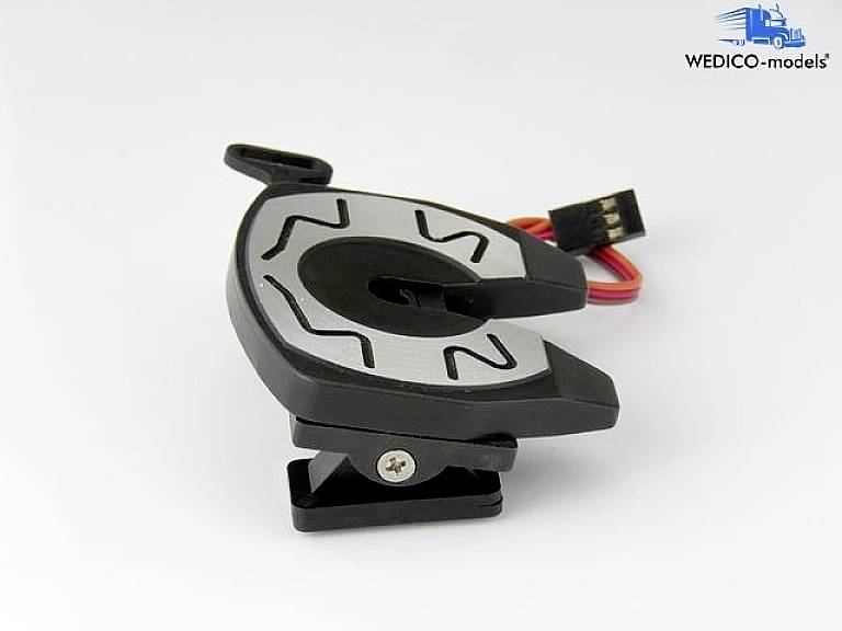 Elektrische modelmaakservo in zwart en zilver met kabelaansluiting, getoond op een wit oppervlak. Logo 'WEDICO-models' rechtsboven.