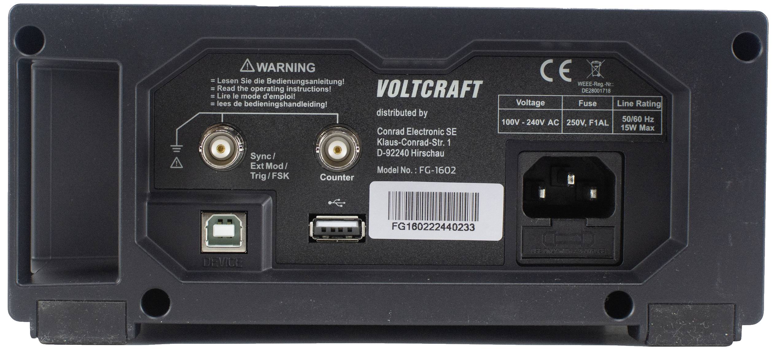 Achterzijde van een Voltcraft-apparaat met verschillende aansluitingen en een AC-netstekker. Bevat waarschuwingsinstructies en modelnummer.