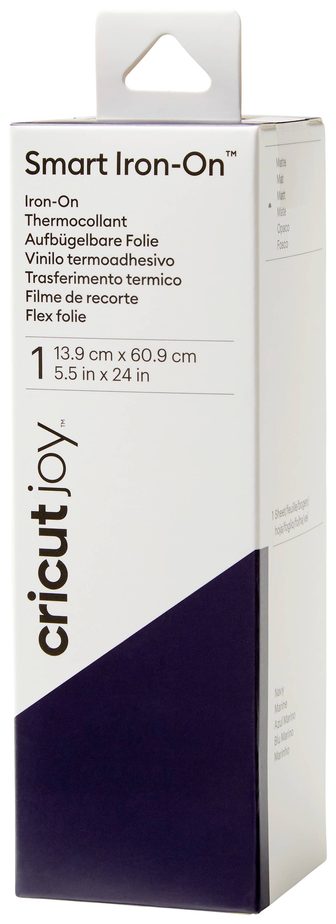 Packaging for 'Cricut Joy Smart Iron-On' Film. Contains 1 roll of 13.9 cm x 60.9 cm. Textiles can be personalized.<br><br>Translation:<br>Verpakking voor 'Cricut Joy Smart Strijkfolie'. Bevat 1 rol van 13,9 cm x 60,9 cm. Textiel kan individueel worden ontworpen.
