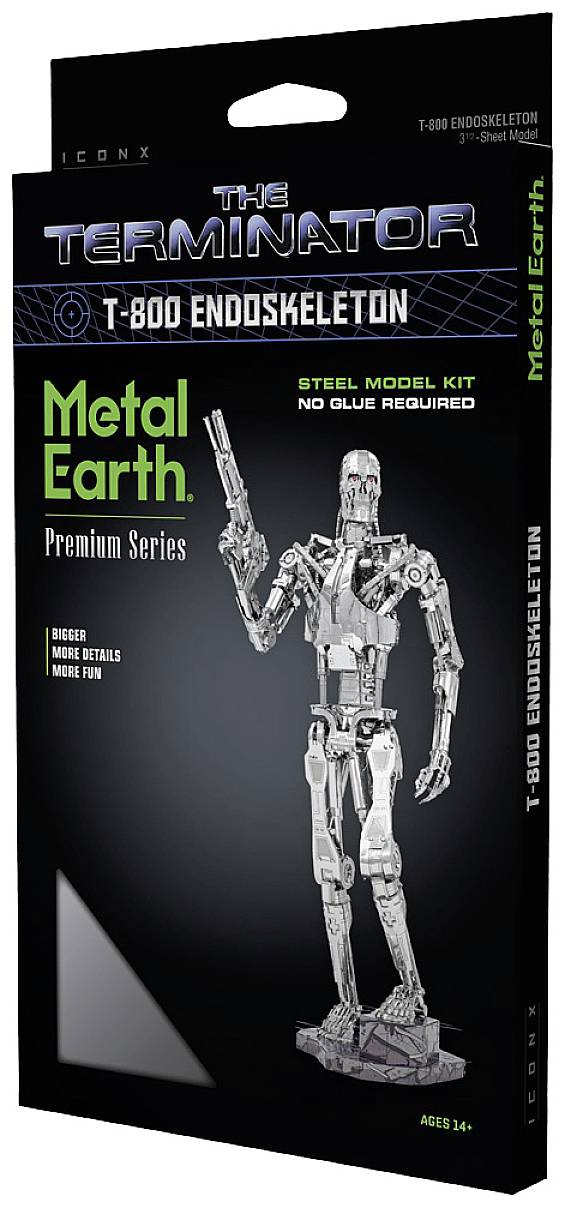 'The Terminator T-800 Endoskeleton' Modelbouwdoos. Toont een zilveren robotmodel en benadrukt de 'Metal Earth' Premium-serie.