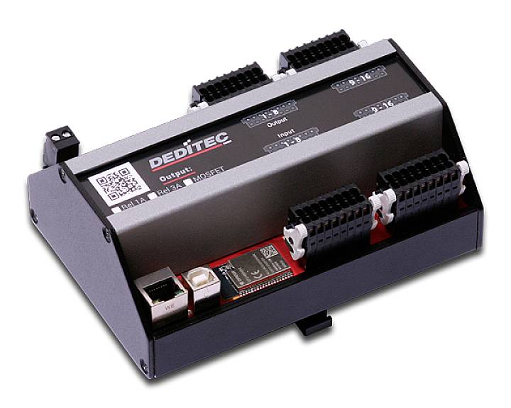 Elektronisch apparaat met meerdere aansluitingen, een Ethernet-interface en het opschrift 'DEDITE C', gebruikt voor gegevensverwerking.