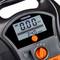 Digitale luchtdrukmeter van het merk Osram toont 0,00 bar aan. Een oranje instelcomponent is zichtbaar.