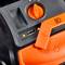 'Close-up van een oranje schakelstrook met een schuifregelaar, een USB-poort en een hoofdschakelaar op een apparaat.'