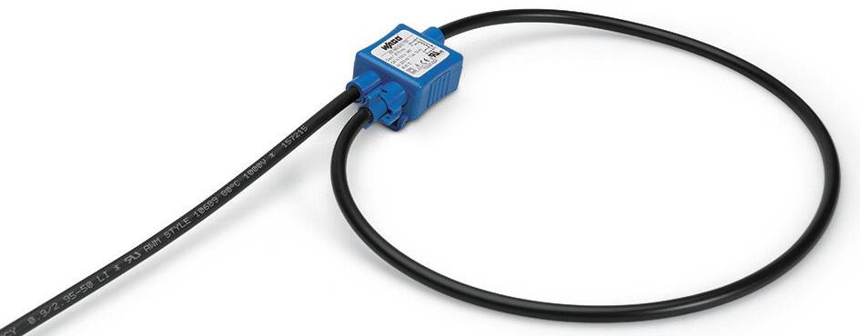 Het beeld toont een blauwe elektrische sensor met een lang, zwart kabel in ovale vorm, gebruikt voor industriële toepassingen.