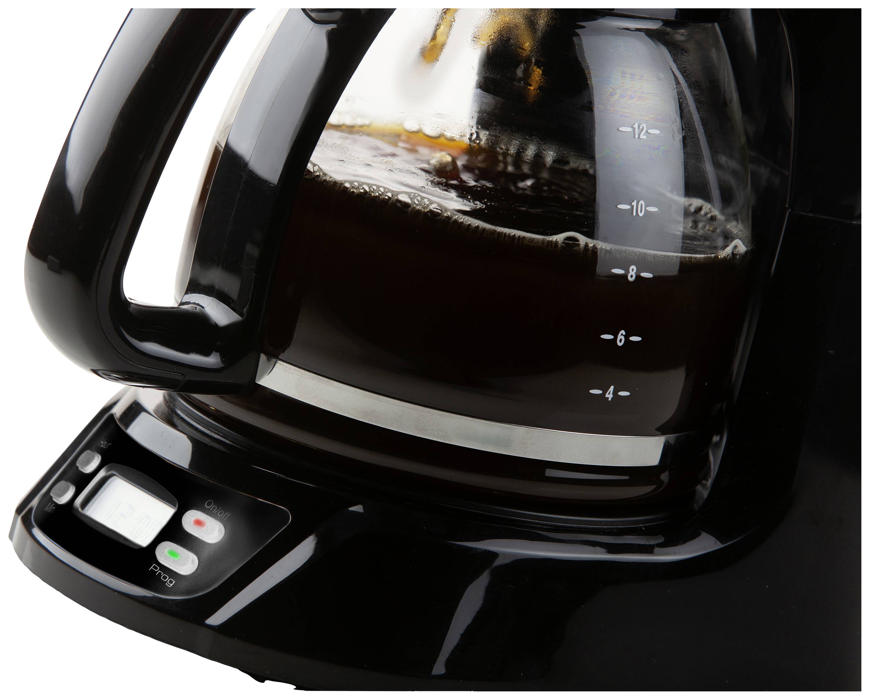 Een zwarte koffiemachine met een half gevulde glazen kan, waarop een schaal staat aangegeven van 4 tot 12 kopjes.