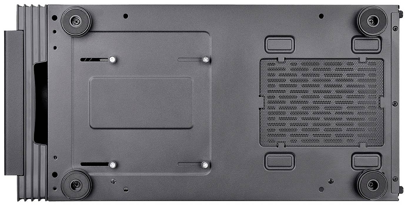 De onderkant van een elektronisch apparaat met vier rubberen voetjes, ventilatierooster en enkele schroeven.