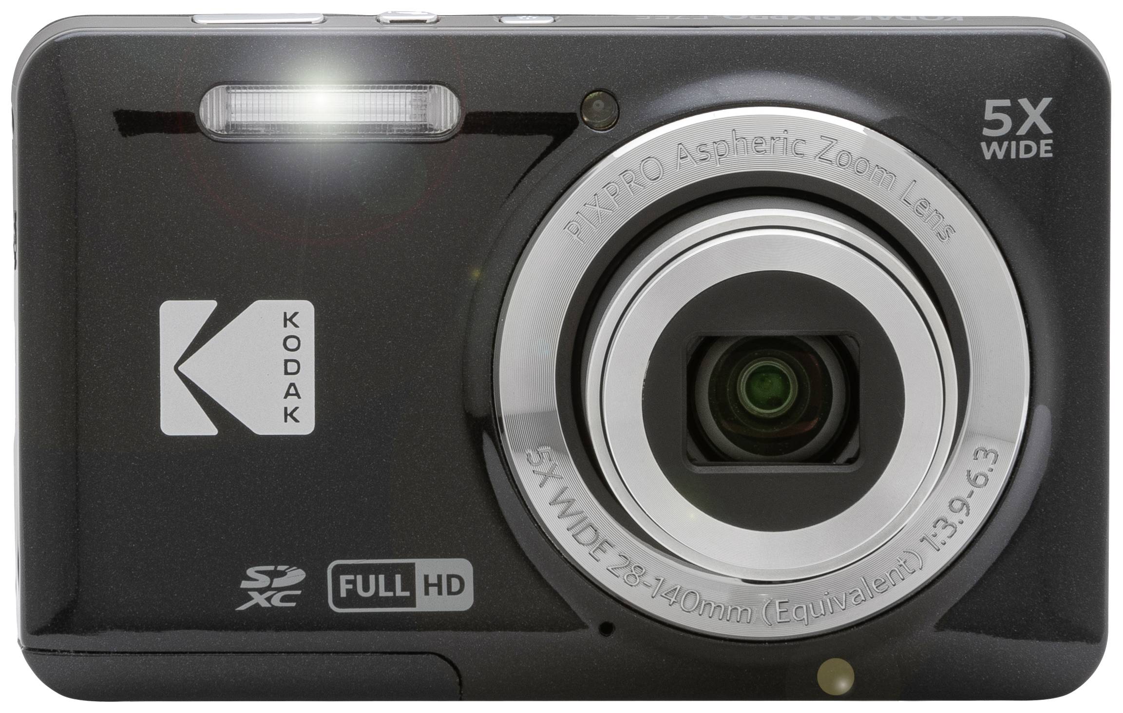 Zwarte digitale camera met 5-voudige groothoekzoom en HD-opnamefunctie.