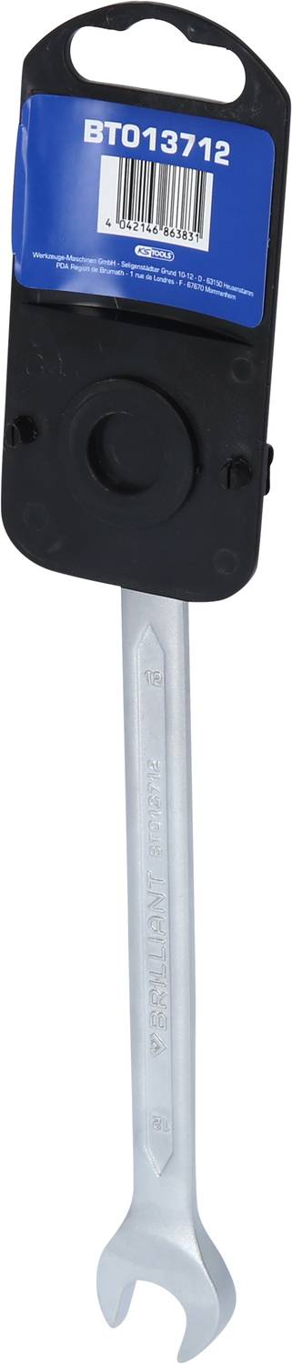 Moersleutel met blauw etiket en barcode, artikelnummer BT013712. Zilverkleurige handgreep, geschikt voor mechanische werkzaamheden.