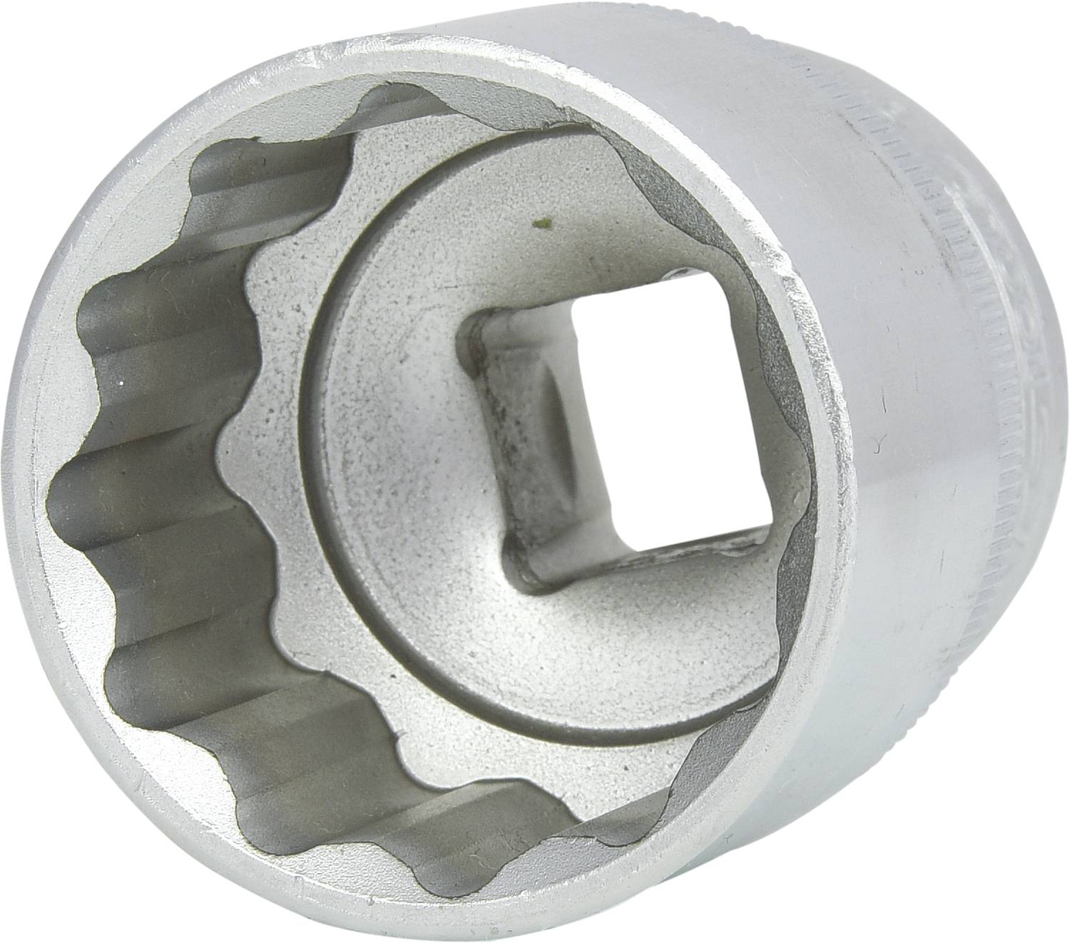 Metalen dopsleutel met getande binnenrand voor schroefverbindingen, zilverkleurig.