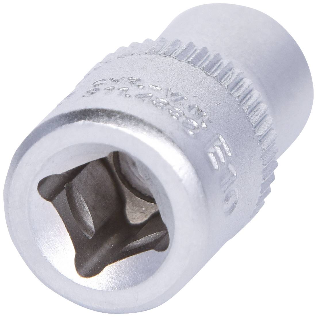 Een zilveren metalen bit in close-up, zeskant van vorm en geschikt voor het openen van schroeven. Bevat gegraveerde maataanduidingen.