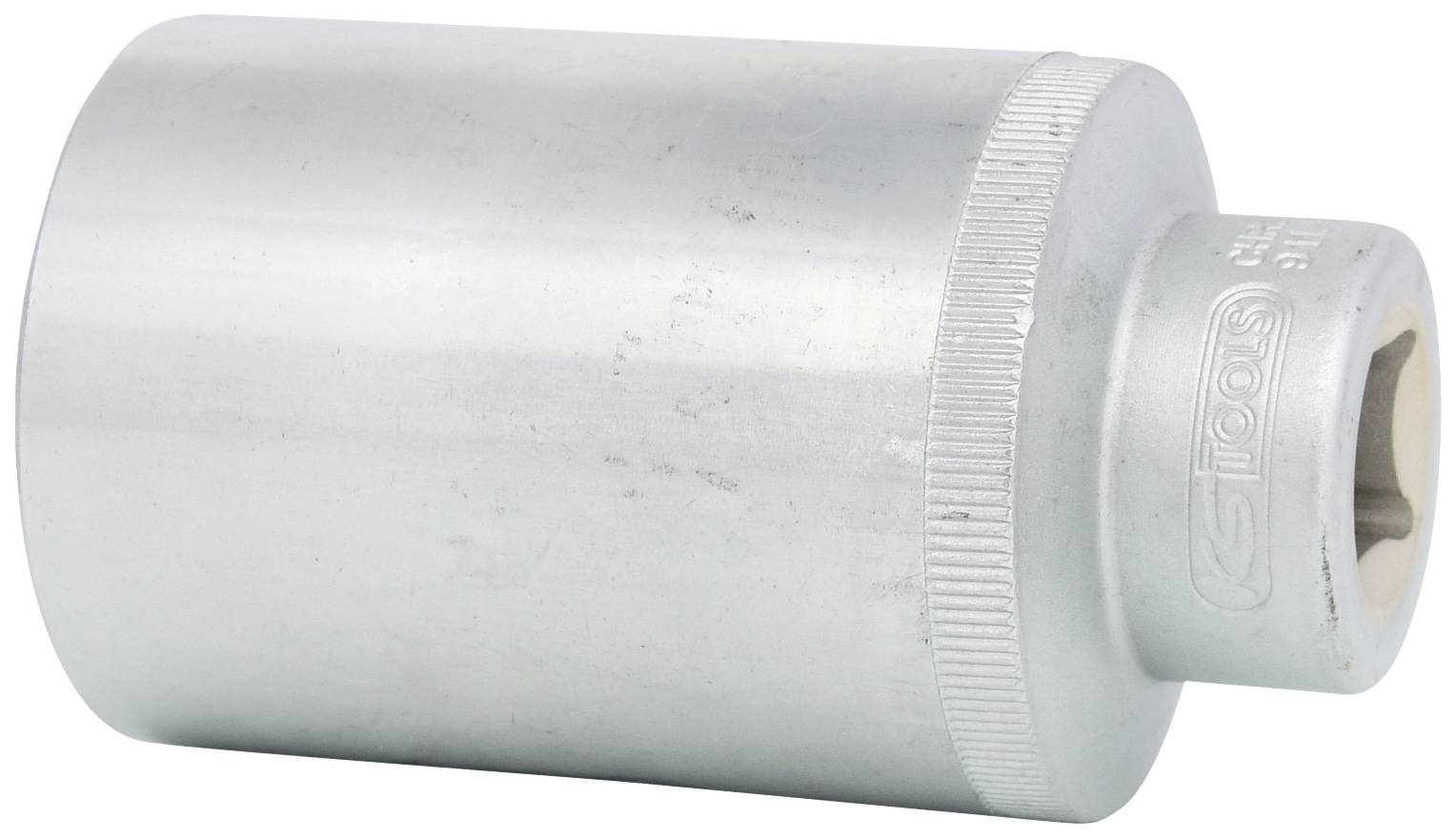 Een zilveren metalen moer, cilindrisch van vorm, met een gladde oppervlakte en geribde randen voor een betere grip.