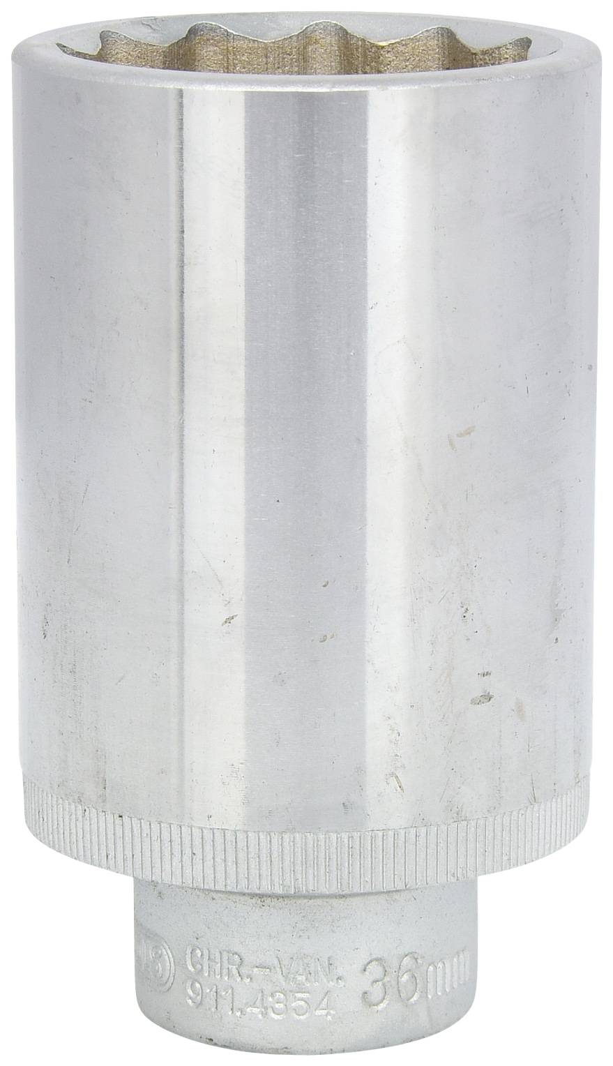 Steeksleutel in zilverkleurige kleur, cilindrisch van vorm met groeven aan één uiteinde. Markering onderaan: '36 mm'. Wordt gebruikt voor het losdraaien van schroeven.