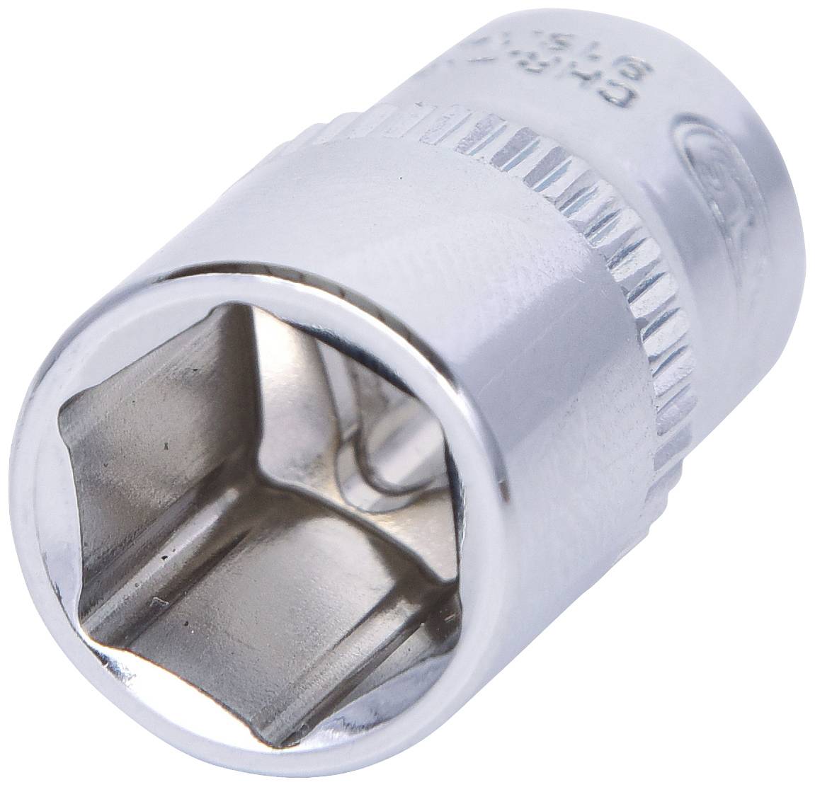 Steekdop van verchroomd staal met geribbelde rand, vierkante aandrijving en zeskantopname, geschikt voor moersleutels.