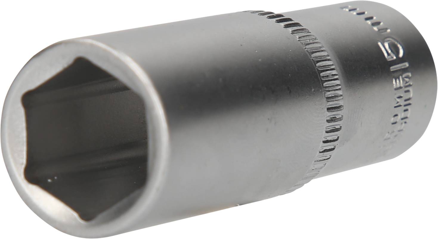 Een 15 mm dopsleutelopzetstuk van metaal, cilindrische vorm met gegroefde ring voor een betere grip.