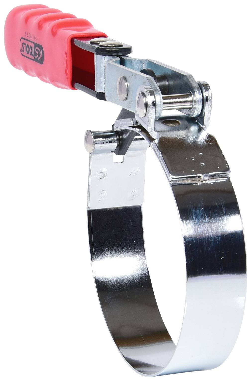 Een verstelbare, metalen oliefiltersleutel met rode handgreep. Het gereedschap is bedoeld voor het verwijderen van oliefilters uit voertuigen.