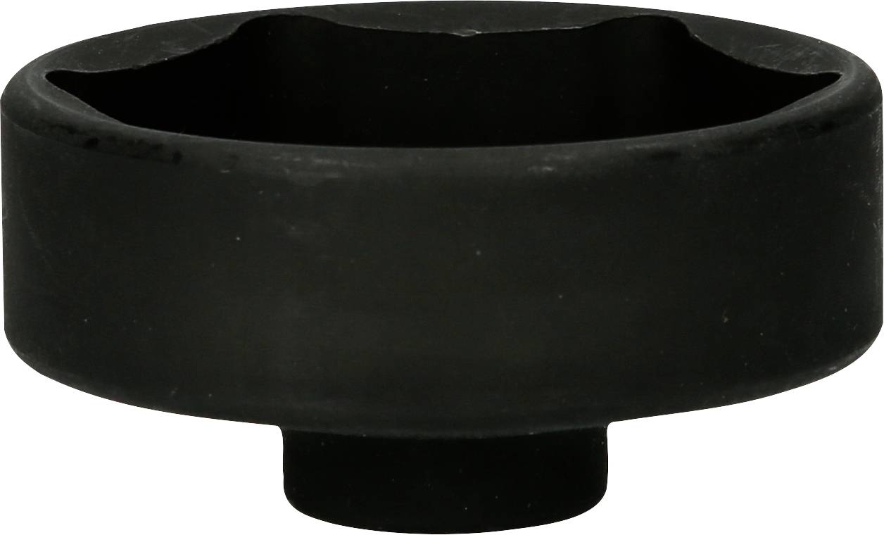 Een zwarte, ronde metalen opzetstuk met een uitsparing, vermoedelijk een gereedschap of adapter.