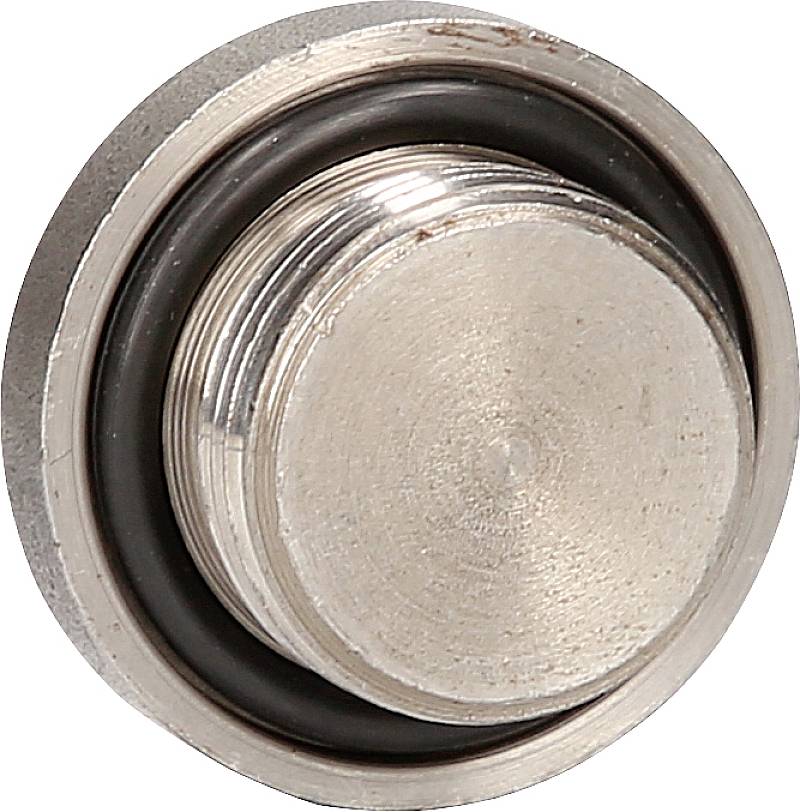 Een zilveren, ronde metalen dop met een zwarte rubberen ring, mogelijk onderdeel van een ventiel of technische voorziening.