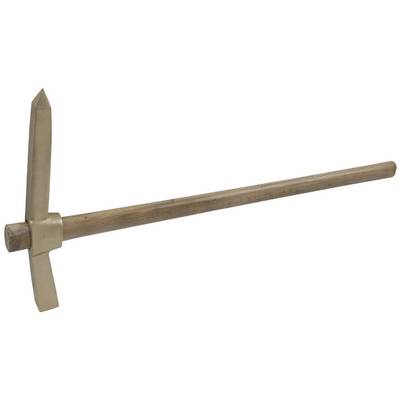 Een pikhouweel met een lange houten steel en een metalen kop, bestaande uit een platte en een puntige kant, ligt op een witte achtergrond.