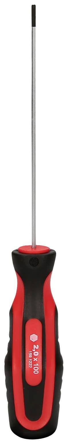 Een rood-zwarte schroevendraaier met een ergonomische handgreep en een lange, dunne punt, geschikt voor precisiewerk.