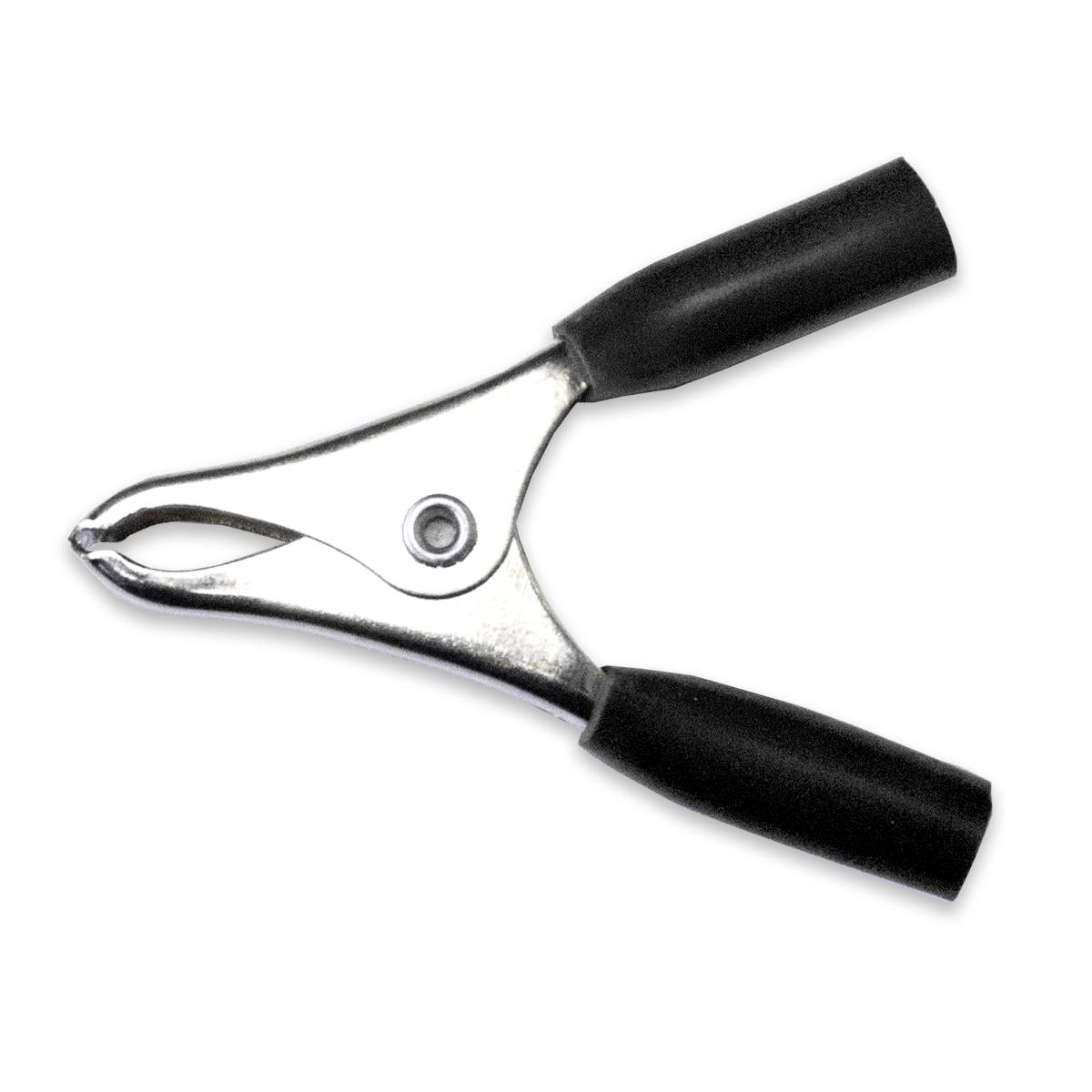 Een metalen klem met zwarte rubberen handgrepen, geopend en klaar om objecten vast te houden of te bevestigen.