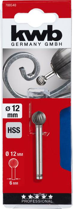 'KWB Germany GmbH' Hardmetalen frezenset in rode verpakking, toont freesmessen en toepassing; geschikt voor professionele metaalbewerking.
