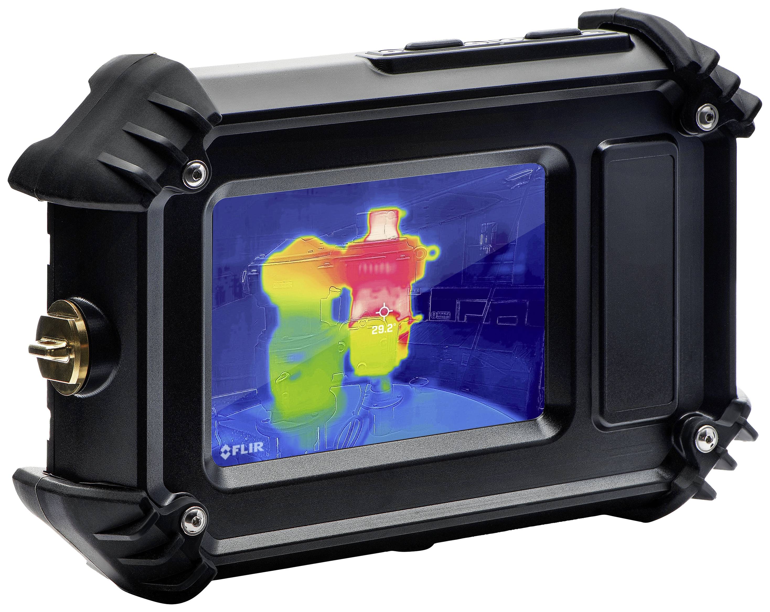 Warmtebeeldcamera toont een kleurrijk thermogram met temperatuurweergave. Het hoofdobject in het midden is rood weergegeven, omgeven door koelere kleuren.