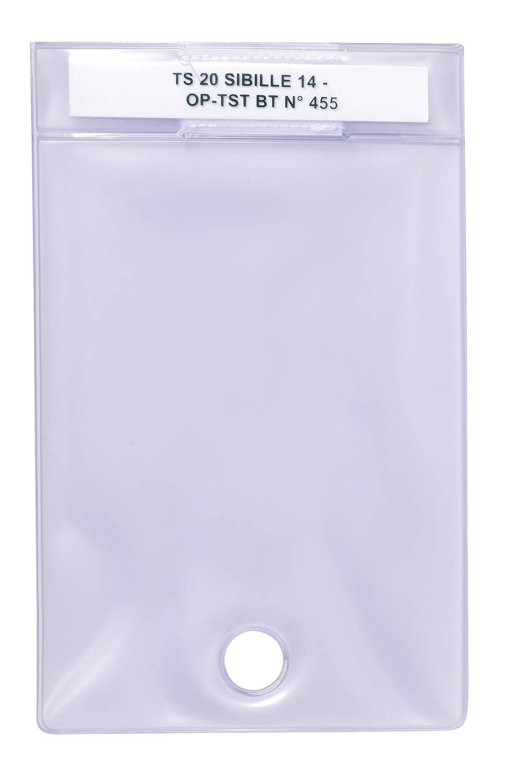 Kunststof badge-hoesje met opdruk 'TS 20 SIBILLE 14 - OP-TST BT N° 455'.