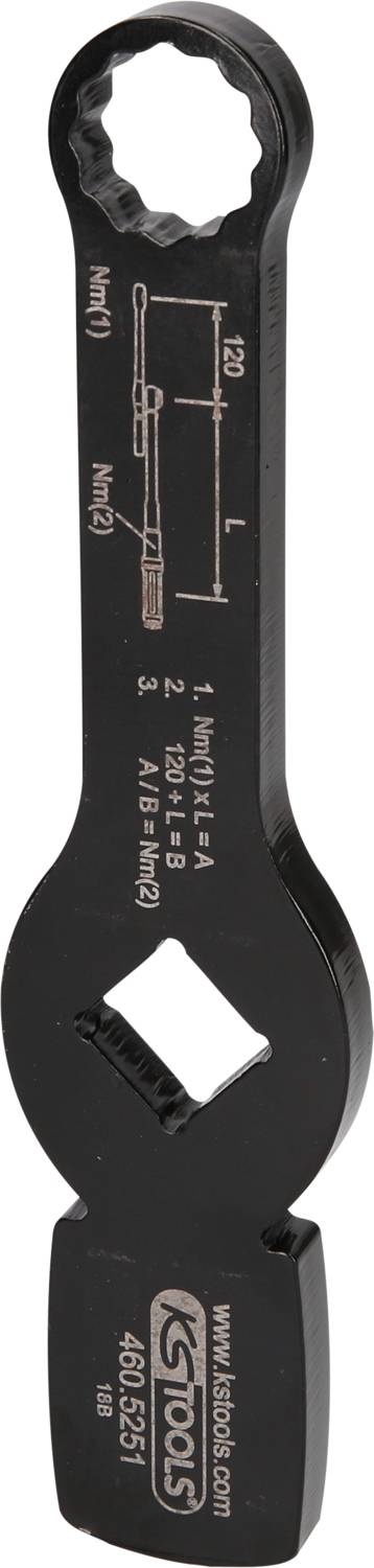 Zwarte moersleutel met schaal en logo; metalen gereedschap voor het bepalen van schroefmaten.
