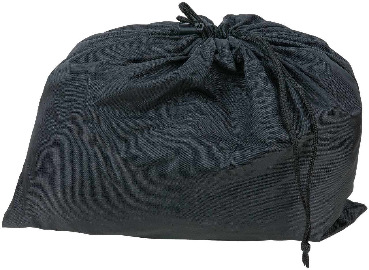 Zwarte trekkoord tas, licht gekreukt. Geschikt voor het opbergen van kleding of andere voorwerpen.