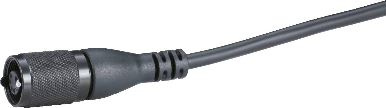 Een zwarte elektrische kabel met een XLR-stekker aan het uiteinde, typisch voor audio- en podiumtoepassingen.