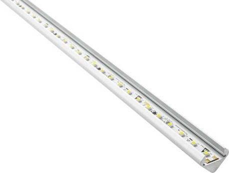 Een smal, lang LED-strip met talrijke kleine, gele LED-lampjes op een witte rail.